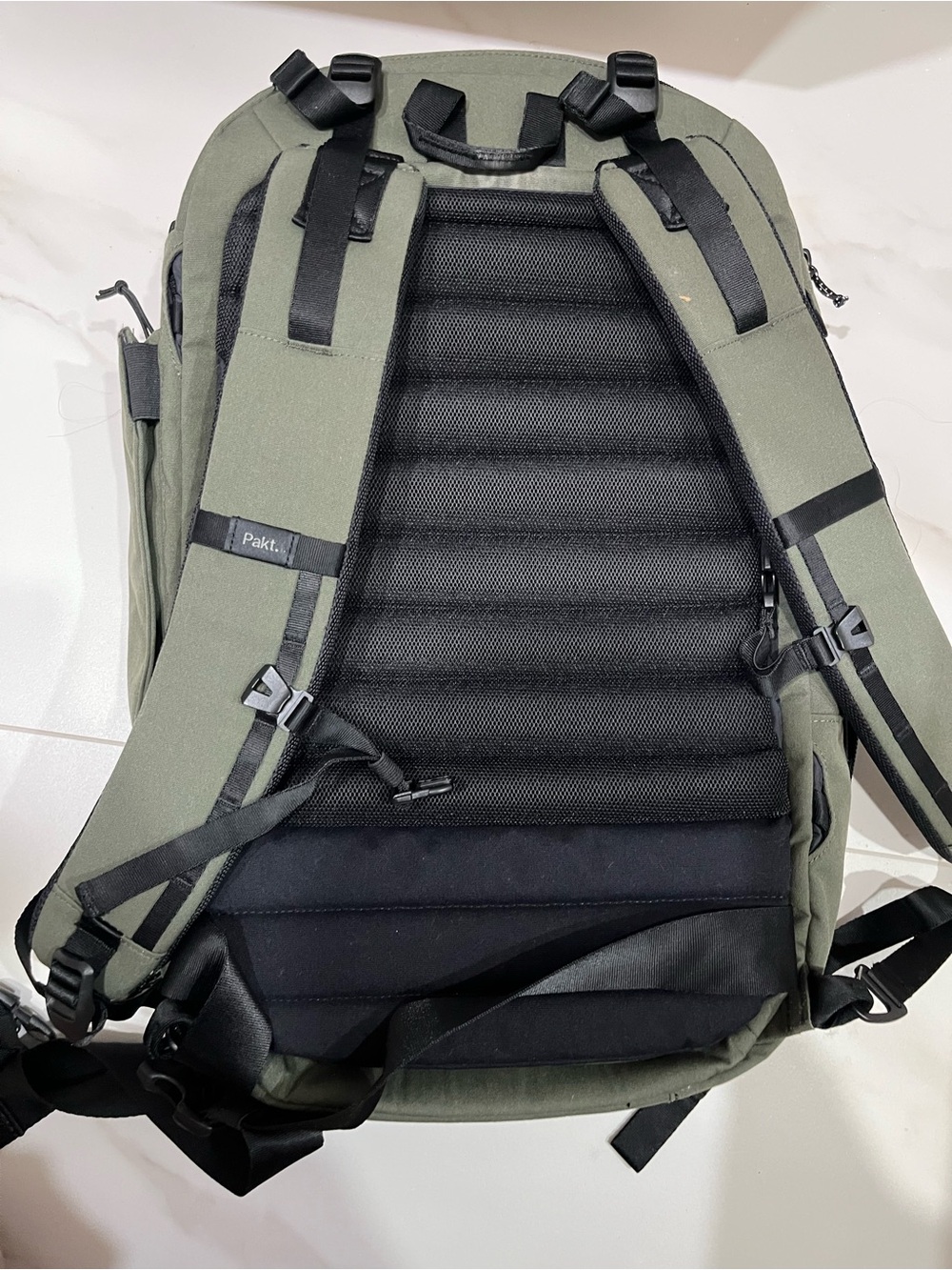 PAKT the travel backpack Forest green 35L - Picture 6 of 16